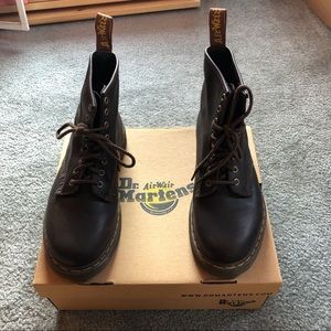 EUC Dr Martens 1460 Women Boots